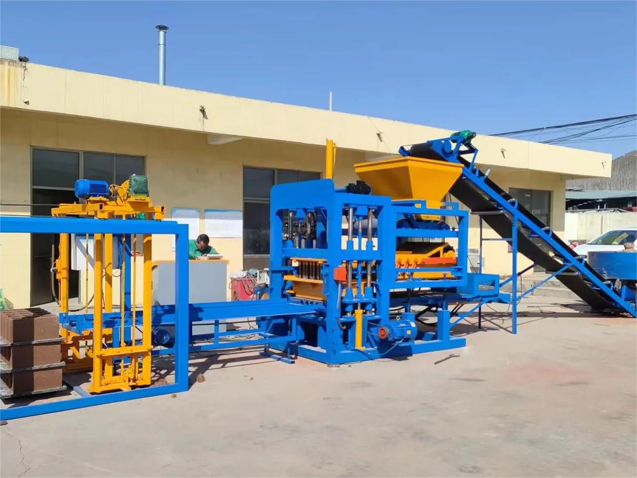 High-Efficiency Automatic Block Machine QT4-18 by CHANGSHA AICHEN