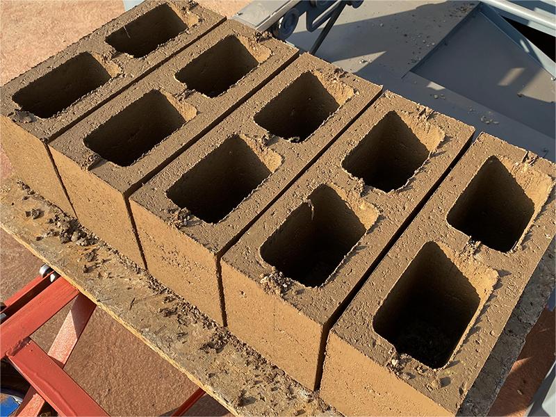 QT4-26 Semi-Automatic Block Machine by CHANGSHA AICHEN INDUSTRY AND TRADE CO., LTD.